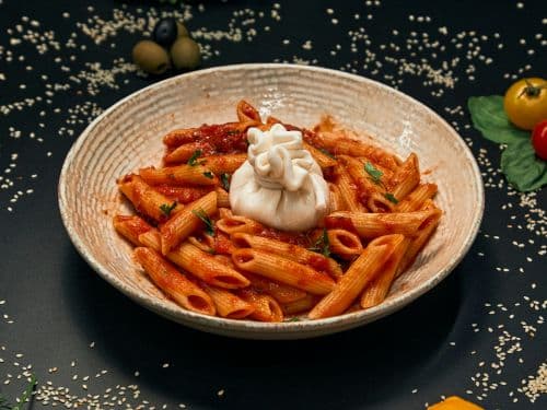 Burrata bilan makarond